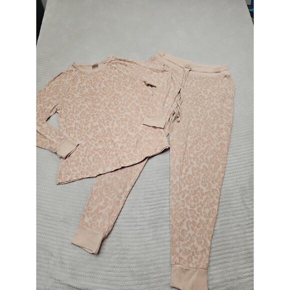 Soma Pajama Set Womens Medium Animal Print 2 Piece Long Sleeve Pants Lounge Wear - Picture 1 of 10